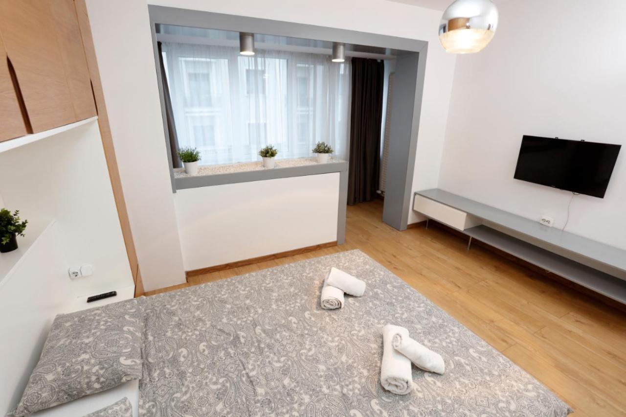 Platinum Apartment With 2 Bedrooms ブカレスト エクステリア 写真